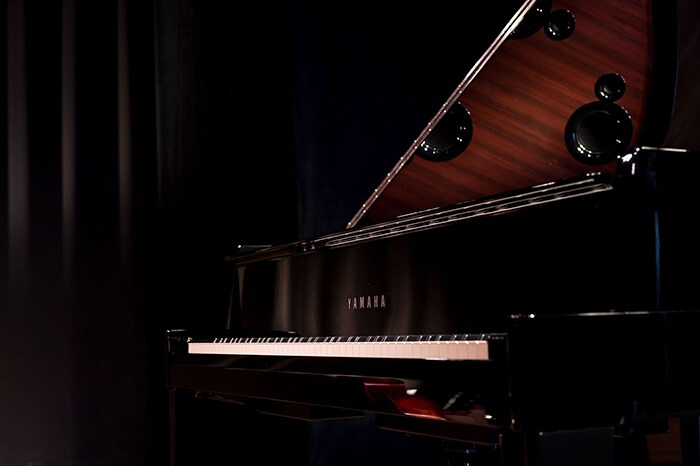 Yamaha AvantGrand Hybrid Piano Lifestyle Image