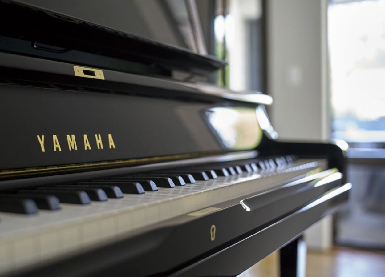 Yamaha YUS Acoustic Upright Piano Keys