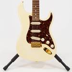 Fender FSR DLX Vintage Player 62 Straocaster - Olympic White with Rosewood Fingerboard (Used) with Case
