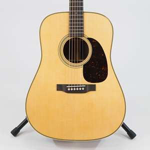 Martin Standard Series HD-28 Dreadnought Acoustic Guitar - Spruce Top with Rosewood Back and Sides