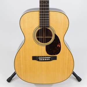 Martin Standard Series OM-28 Orchestra Model Acoustic Guitar - Spruce Top with Rosewood Back and Sides