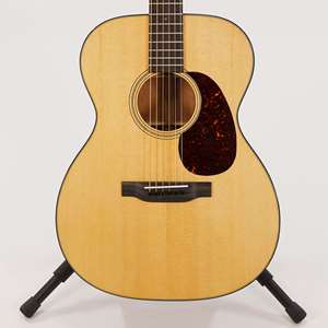 Martin Standard Series 000-18 Auditorium Acoustic Guitar - Spruce Top with Mahogany Back and Sides